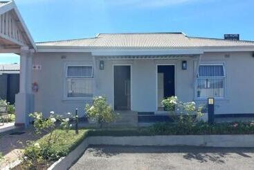 Pension (Hôtel basse catégorie) Pumlani Nathi Guesthouse