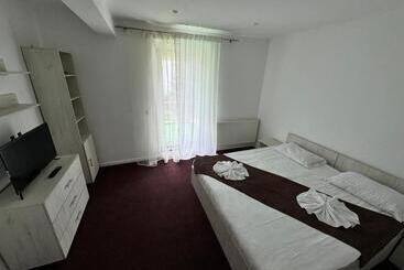 ペンション Sunray Vilagalbena