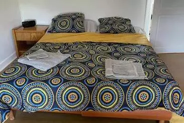 Bed and Breakfast Domdom72