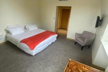 Hotel Il Maestro   Hôtel Restaurant Du Château