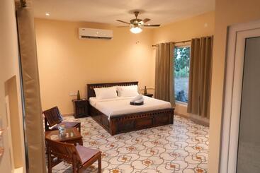 Rustic Roots Farm Stay