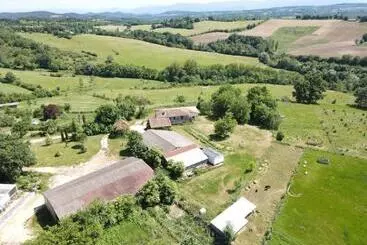 Aamiaismajoitus (B&B) Chambre à La Ferme Banzaï   Face Aux Pyrénées Aurignac