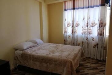 ホテル Hospedaje Chavelita