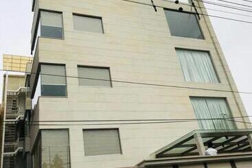 Marks Hotel & Banquet