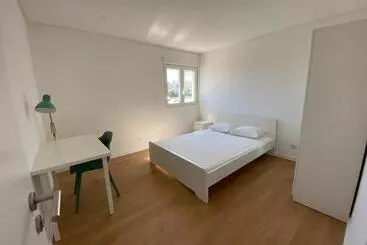 Majatalo Carcavelos Beach Shared Serviced Apartment 12