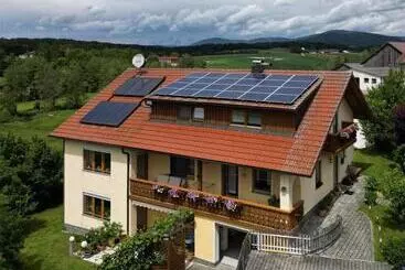 Retkeilymaja Haus Resi