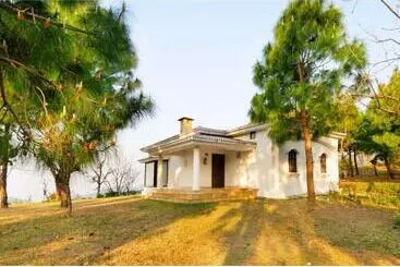 هتل Van The Retreat
