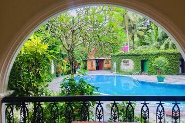 Hotel Molly S Retreat