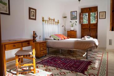 پانسیون Oripando Private Rooms