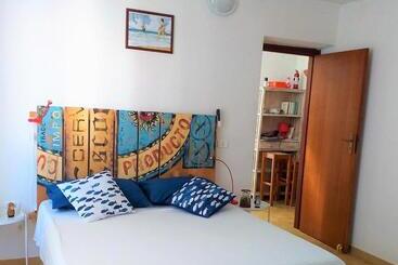 Pensjonat Una Camera Nel Pittoresco Borgo Di Le Castella