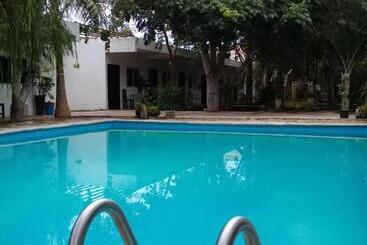 هتل 41 Valladolid