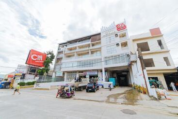 Reddoorz Plus At Hotel Metro Kalibo