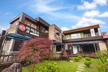 Gapyeong Hill House Pension