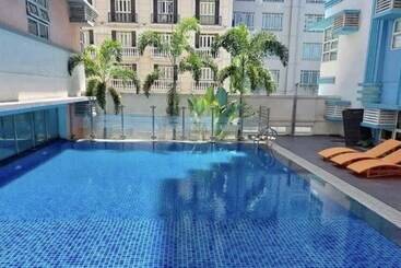 Hotelli 101 Newport Blvd