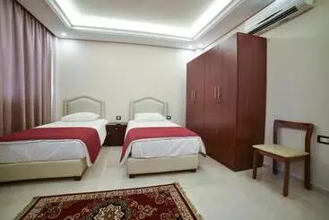 هتل Al Jawhara Suites