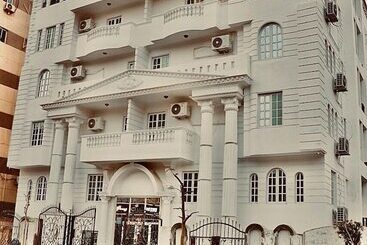 هتل آپارتمان Falcon Hotels