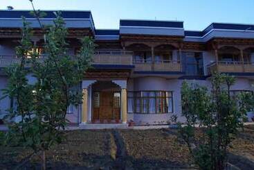 Hotel Gopa Residency Temisgam Village