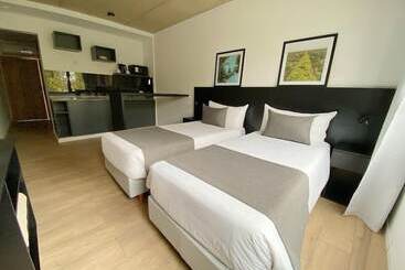 Hotel Mérit Parque Leloir By Amérian