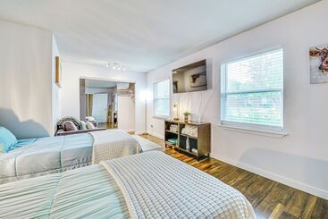 Dom wiejski Near Lewisville Lake: Home In The Colony W/ Yard!