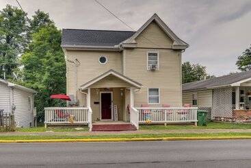 کلبه Morgantown Home: 1 Mi To West Virginia University!