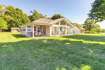 Middle Bass Island Cottage W/ Grills & Fire Pit