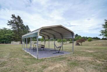 Hus på landet Pet Friendly Virginia Cabin: 3 Mi To Luray Caverns
