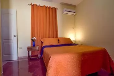Majatalo Iriss House