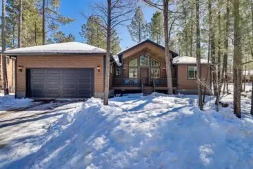 コテージ Pinetop Lakes Country Club Cabin: Golf & Hike!