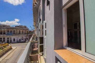 مسافرخانه Don Malecon