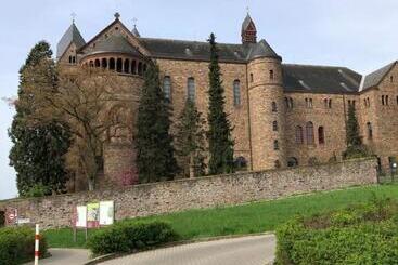 Rheinliebe Bistro Und Pension