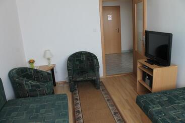 هاستل šd Jedlíkova 5