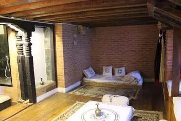 تختخواب و صبحانه Goathchen Guest House
