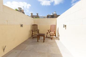 Bed and Breakfast Pawlu Accommodations