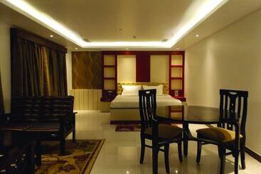 Отель Airport City