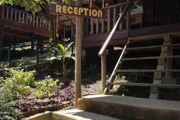 Hotel Happy Elephant Bungalows