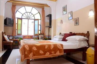 Hotel Kasera Heritage View