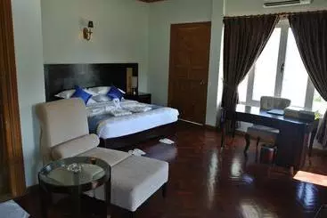 Hotel Myat Thinzar