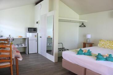 モーテル Ranginuis Retreat