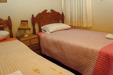 پانسیون Rama Inn Hostal
