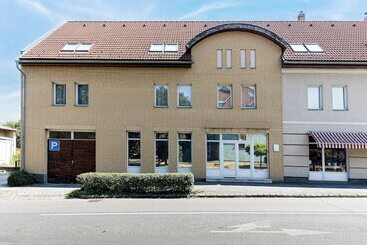 Bed and Breakfast Villa Oliver Gödöllő