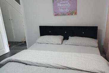 פנסיון Chi S Home