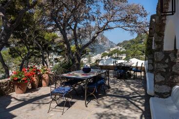 Bed & Breakfast Villa L Ara