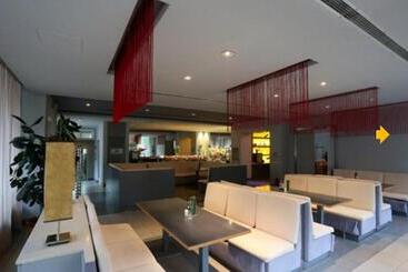 Hotelli Jinjiang Inn Wuhan Optical Valley Finance Habour