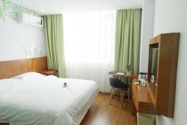 Hotel Vatica Hunan Yueyang Yueyanglou District Dongmaoling Walking Street North Fu Road