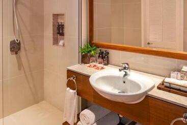 Outrigger Fiji Beach Resort