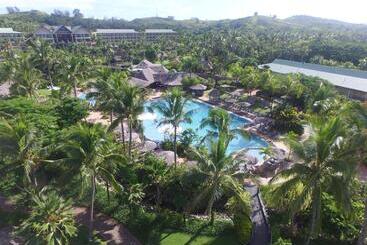 Outrigger Fiji Beach Resort