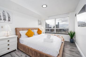 酒店 Luxuriours 2br 2wr Apartment