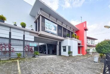 Szálloda Cemara House Syariah Redpartner