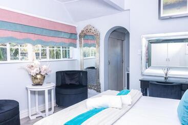 ペンション Cherry Nest At Madeliefie