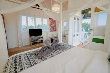 Hotel Noya Bed And Breakfast